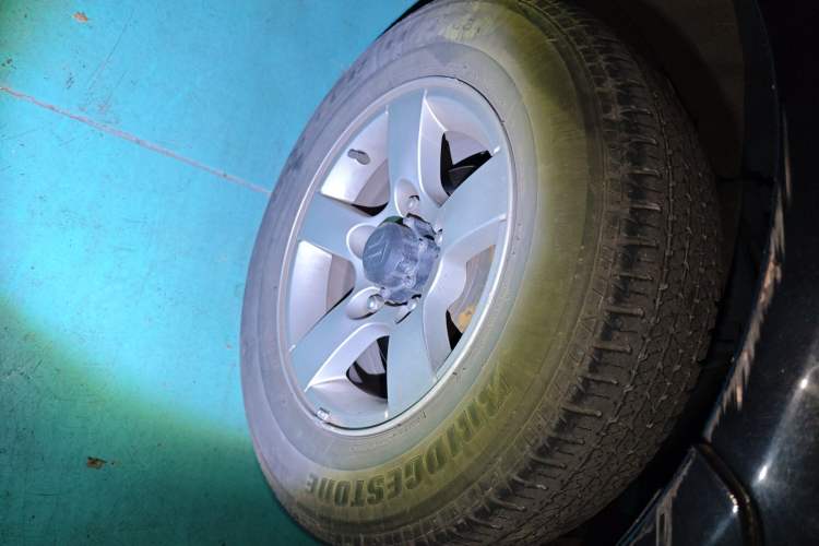 Used Suzuki Jimny 2012 1.3 AT JLX Right Front Wheel Hub