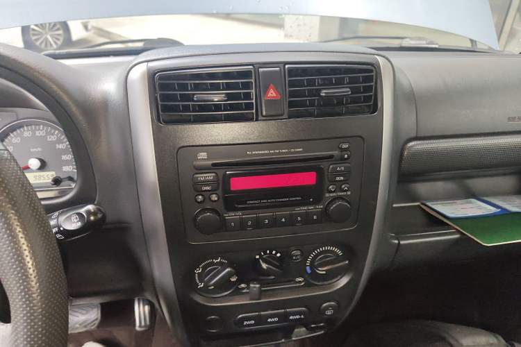 Used Suzuki Jimny 2012 1.3 AT Mode3 Audio And AC Panel