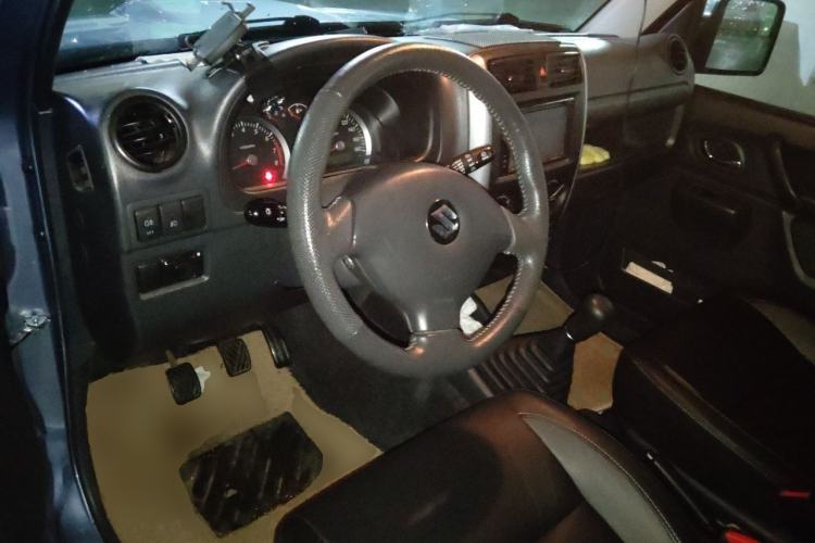 Used Suzuki Jimny  Center Console