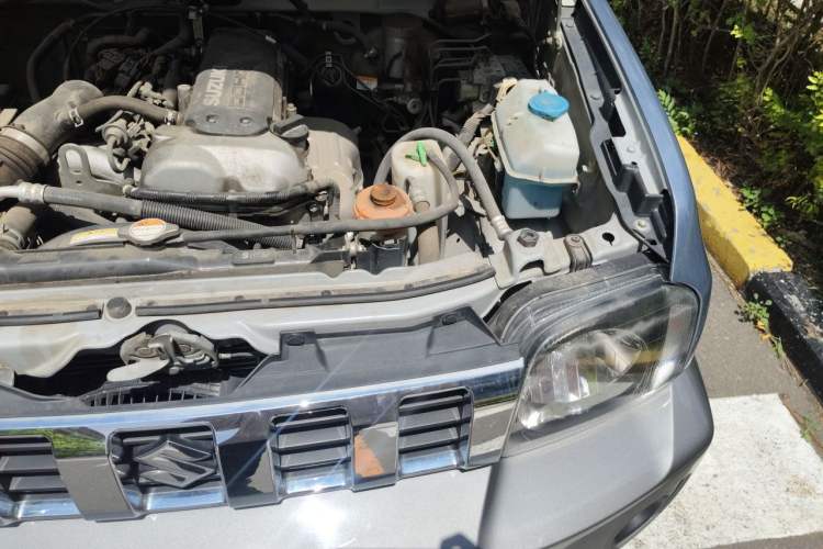 Used Suzuki Jimny 2012 1.3 AT JLX Engine Bay Left