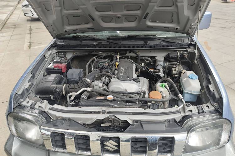 Used Suzuki Jimny 2012 1.3 AT Mode3 Engine Bay