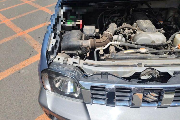 Used Suzuki Jimny 2012 1.3 AT JLX Engine Bay Right