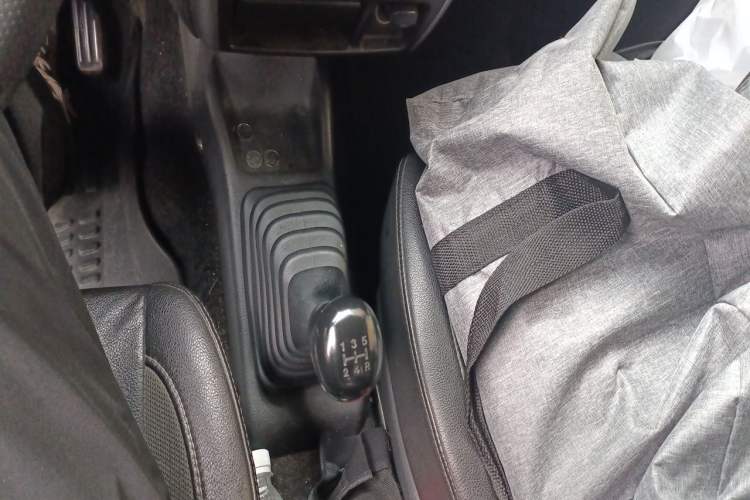Used Suzuki Jimny 2012 1.3 MT Mode3 Gear Lever