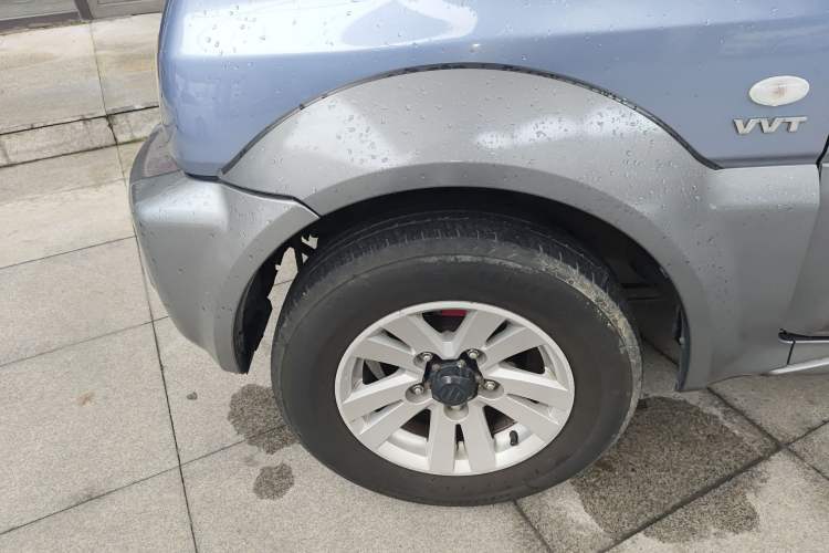 Used Suzuki Jimny 2012 1.3 AT Mode3 Left Front Wheel Hub