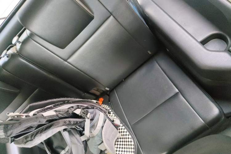 Used Suzuki Jimny 2012 1.3 AT JLX Left Rear Seat