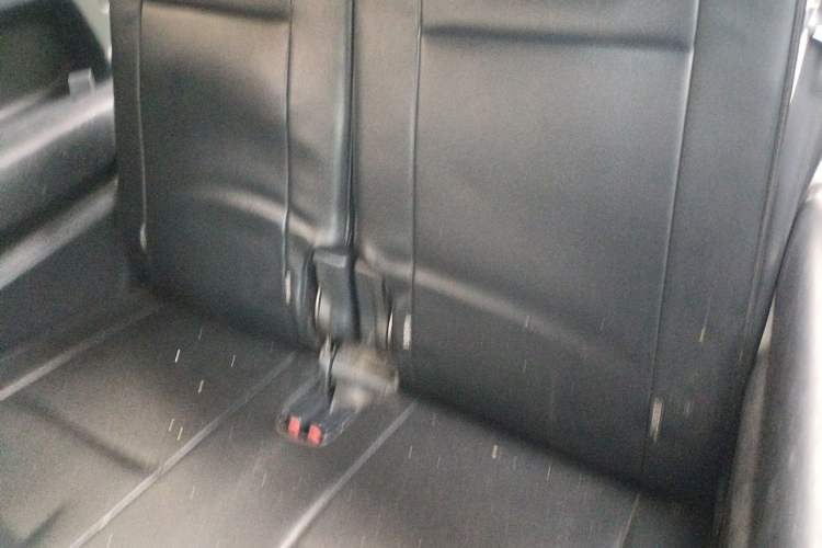 Used Suzuki Jimny 2012 1.3 MT Mode3 Left Rear Seat