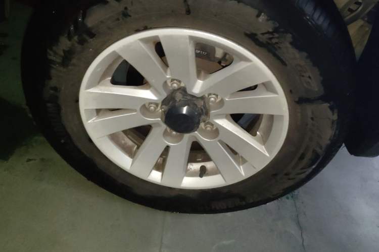 Used Suzuki Jimny  Right Front Wheel Hub