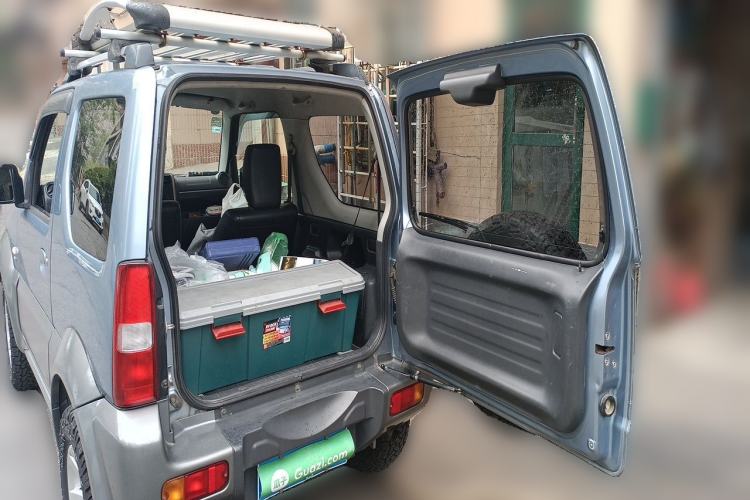 Used Suzuki Jimny 2012 1.3 MT Mode3 Trunk