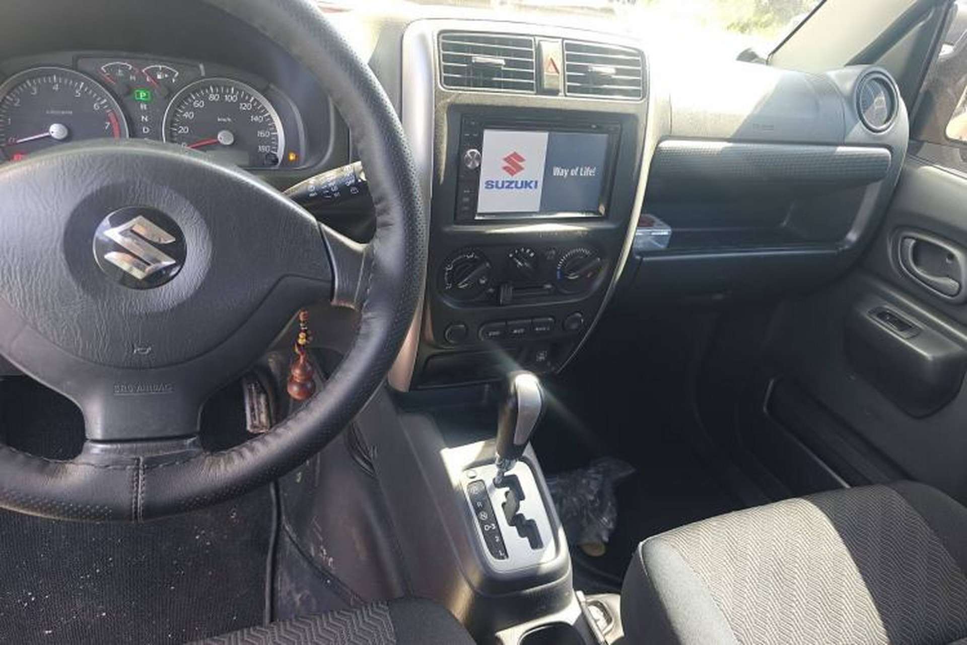 Used Suzuki Jimny 2012 1.3 AT JLX Interior 5