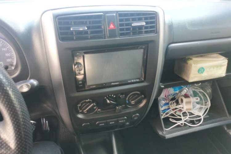 Used Suzuki Jimny 2012 1.3 MT JLX Navigation Edition Audio And AC Panel