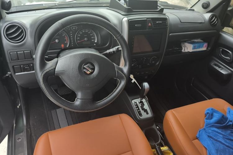 Used Suzuki Jimny 2012 1.3 AT JLX Center Console