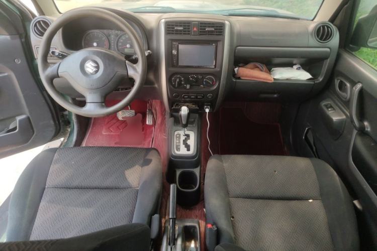Used Suzuki Jimny 2012 1.3 AT JLX Navigation Edition Center Console