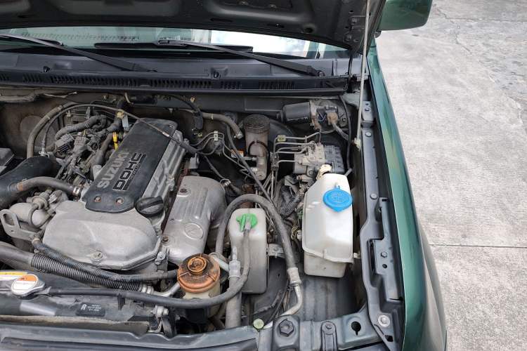 Used Suzuki Jimny 2012 1.3 MT JLX Engine Bay Left