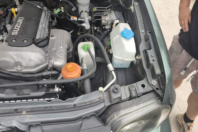 Used Suzuki Jimny 2012 1.3 AT JLX Engine Bay Left