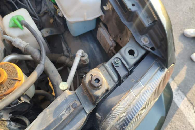 Used Suzuki Jimny 2012 1.3 AT JLX Navigation Edition Engine Bay Left