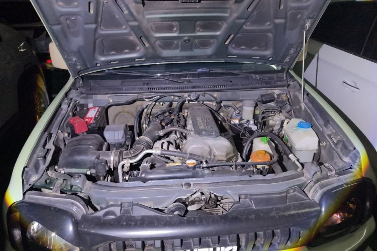 Used Suzuki Jimny 2012 1.3 AT JLX Engine Bay