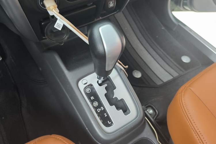 Used Suzuki Jimny 2012 1.3 AT JLX Gear Lever