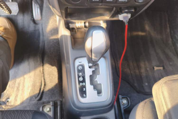 Used Suzuki Jimny 2012 1.3 AT JLX Navigation Edition Gear Lever