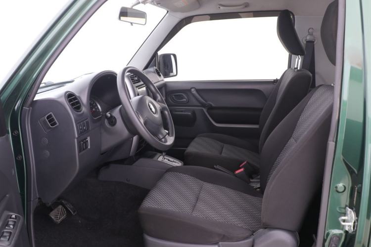 Used Suzuki Jimny 2012 1.3 AT JLX Navigation Edition Interior 3