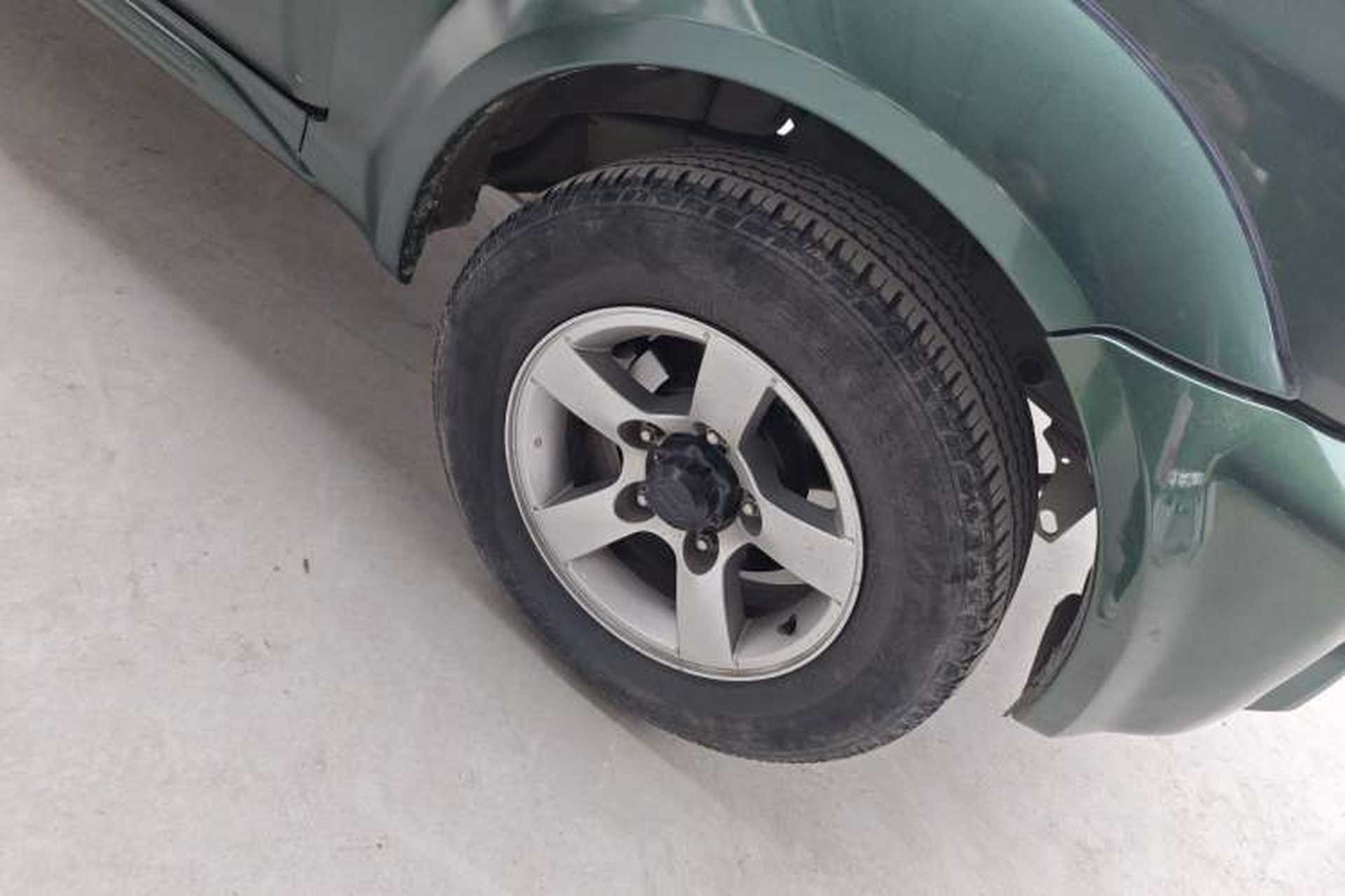 Used Suzuki Jimny 2012 1.3 AT JLX Navigation Edition Right Front Wheel Hub