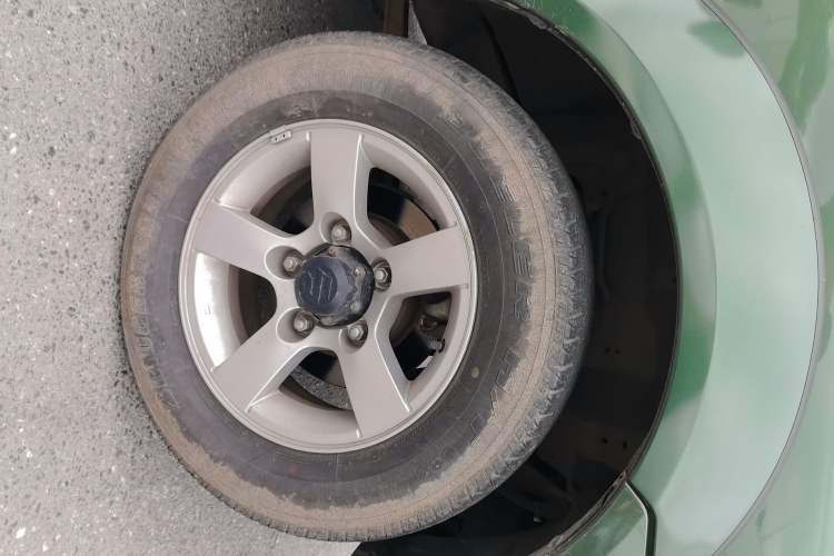 Used Suzuki Jimny 2012 1.3 AT JLX Navigation Edition Right Front Wheel Hub