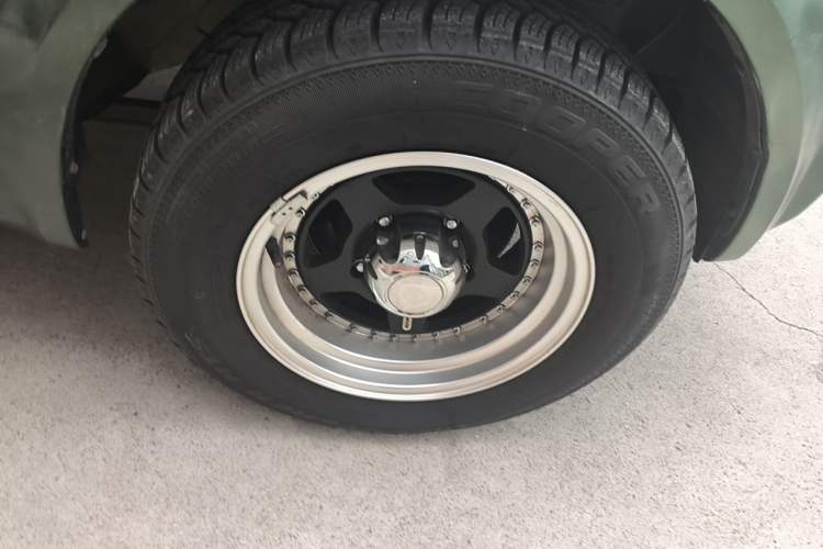 Used Suzuki Jimny 2012 1.3 AT JLX Right Front Wheel Hub