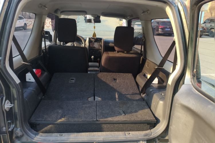 Used Suzuki Jimny 2012 1.3 AT JLX Navigation Edition Trunk