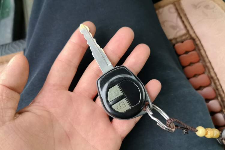 Used Suzuki Jimny 2012 1.3 AT JLX Navigation Edition Vehicle Key