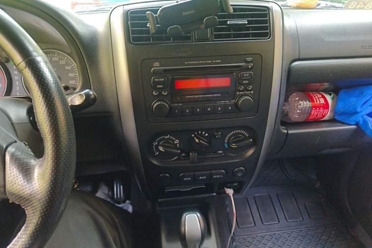 Used Suzuki Jimny 2012 1.3 AT Mode3 Audio And AC Panel