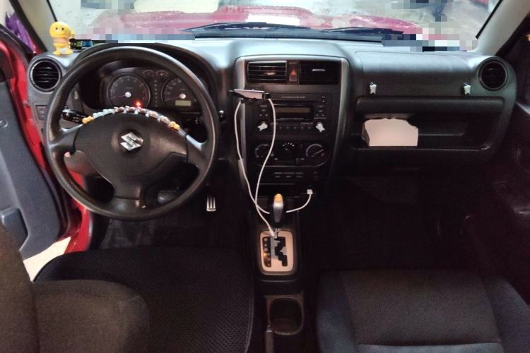 Used Suzuki Jimny 2012 1.3 AT JLX Center Console