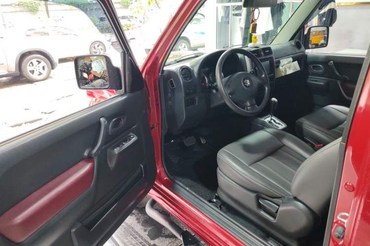 Used Suzuki Jimny 2012 1.3 AT Mode3 Driver Seat