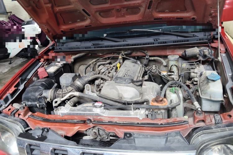 Used Suzuki Jimny 2012 1.3 AT JLX Engine Bay