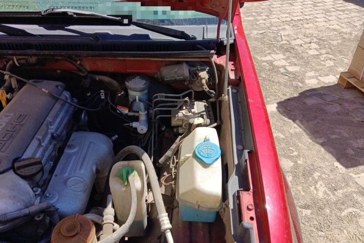 Used Suzuki Jimny 2012 1.3 AT JLX Engine Bay Left