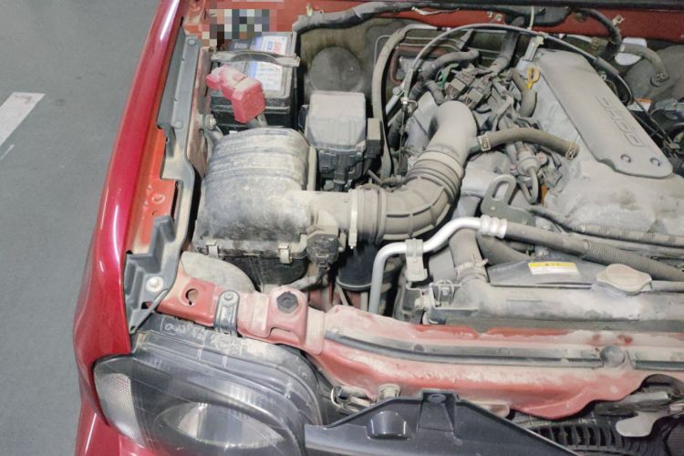 Used Suzuki Jimny 2012 1.3 AT JLX Engine Bay Right