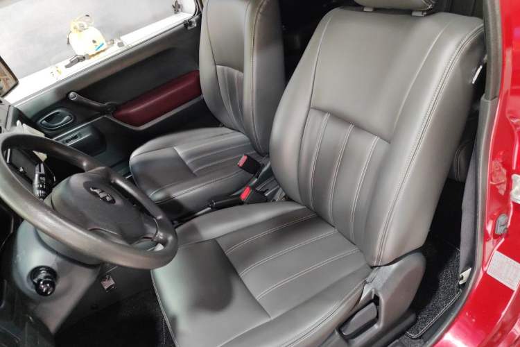 Used Suzuki Jimny 2012 1.3 AT Mode3 Left Front Seat