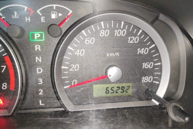 Used Suzuki Jimny 2012 1.3 AT Mode3 Odometer Close Up
