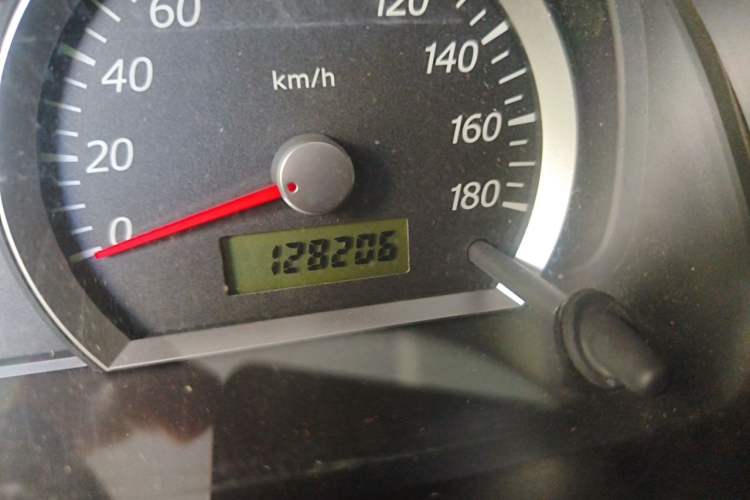 Used Suzuki Jimny 2012 1.3 AT Mode3 Odometer Close Up