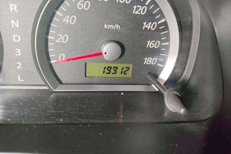 Used Suzuki Jimny 2012 1.3 AT JLX Odometer Close Up