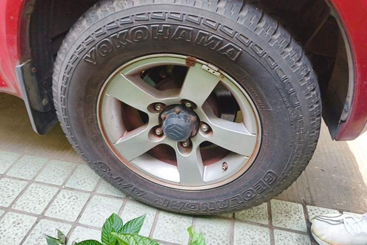 Used Suzuki Jimny 2012 1.3 AT Mode3 Right Front Wheel Hub