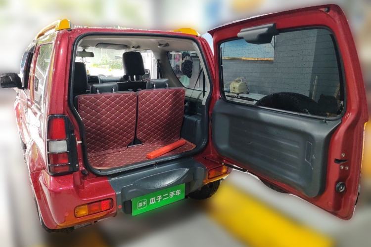 Used Suzuki Jimny 2012 1.3 AT Mode3 Trunk