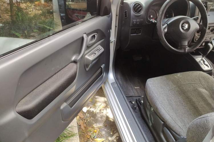 Used Suzuki Jimny 2012 1.3 AT JLX Driver Seat