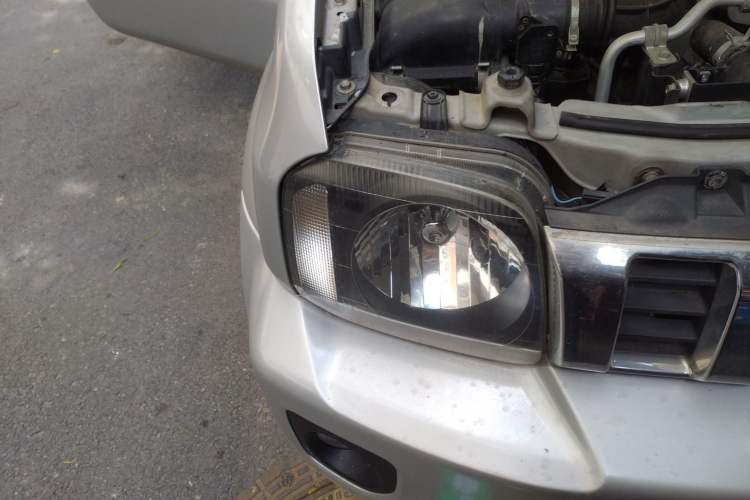 Used Suzuki Jimny 2012 1.3 AT JLX Right Front Headlight