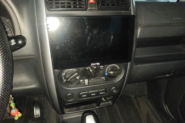 Used Suzuki Jimny 2012 1.3 AT Mode3 Audio And AC Panel