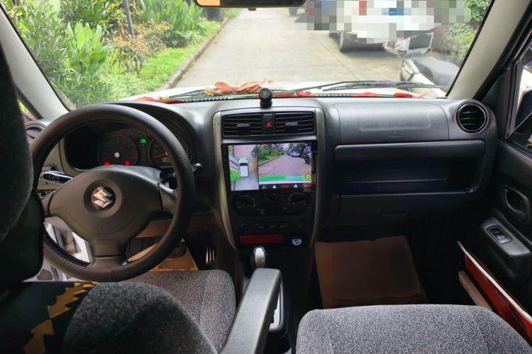Used Suzuki Jimny 2012 1.3 AT JLX Navigation Edition Center Console
