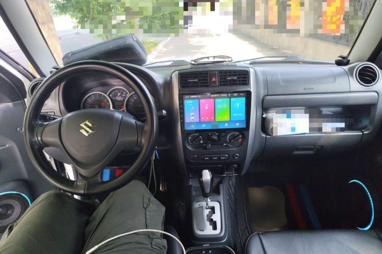 Used Suzuki Jimny 2012 1.3 AT JLX Center Console