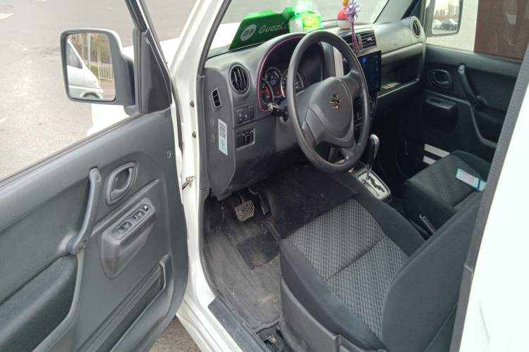 Used Suzuki Jimny 2012 1.3 AT JLX Driver Seat