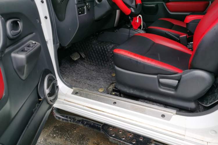 Used Suzuki Jimny 2012 1.3 AT JLX Navigation Edition Driver Seat