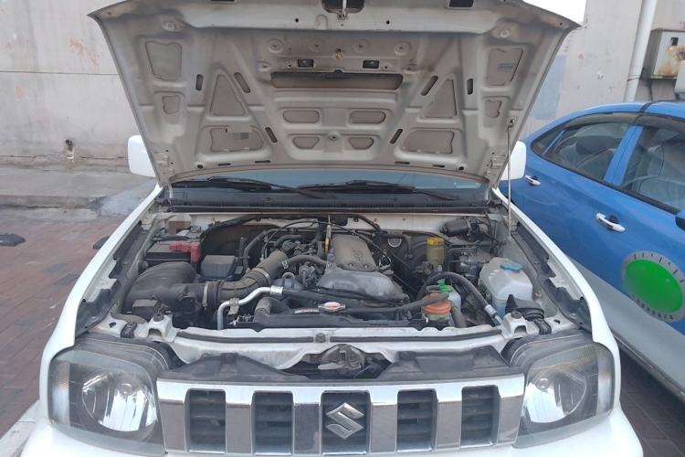 Used Suzuki Jimny 2012 1.3 AT JLX Engine Bay