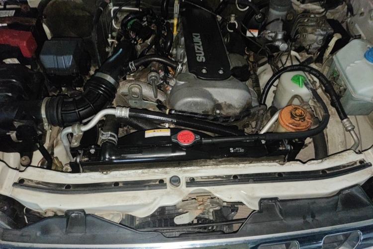 Used Suzuki Jimny 2012 1.3 AT Mode3 Engine Bay