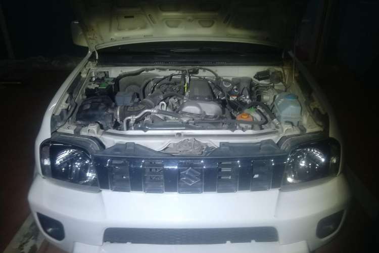 Used Suzuki Jimny 2012 1.3 AT JLX Engine Bay